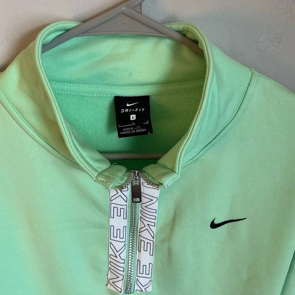 Nike therma half